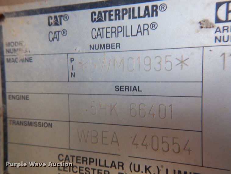 image for item IP9204 1998 Caterpillar TH63  telehandler