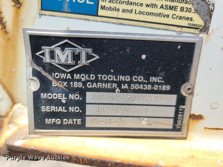 image for item IQ9100 2006 Ford F550 Super Duty  flatbed truck