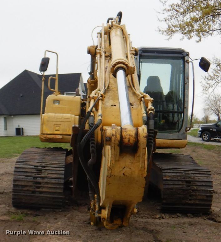 image for item IQ9249 2000 Kobelco SK210LC  excavator