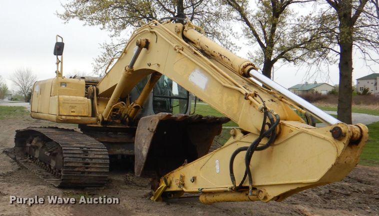 image for item IQ9249 2000 Kobelco SK210LC  excavator