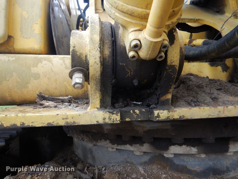 image for item IQ9249 2000 Kobelco SK210LC  excavator