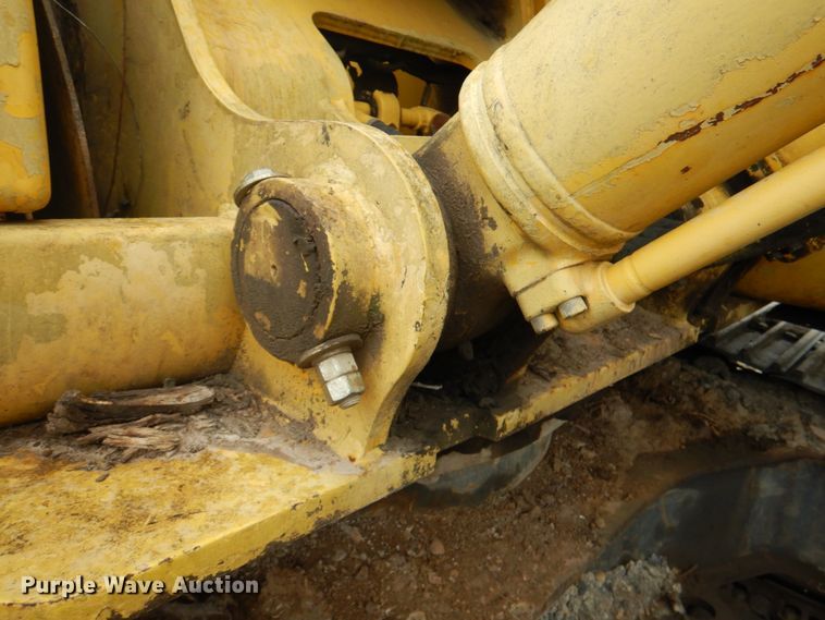 image for item IQ9249 2000 Kobelco SK210LC  excavator