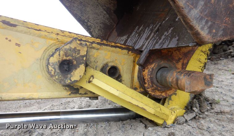 image for item IQ9249 2000 Kobelco SK210LC  excavator