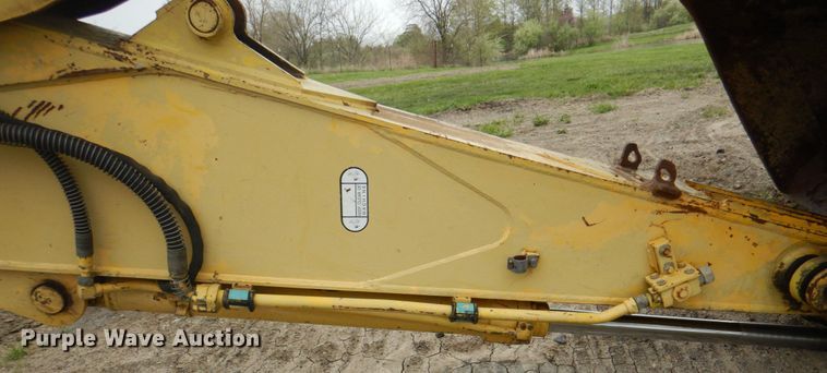image for item IQ9249 2000 Kobelco SK210LC  excavator