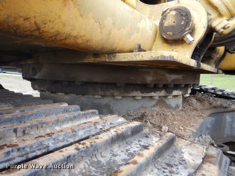 image for item IQ9249 2000 Kobelco SK210LC  excavator