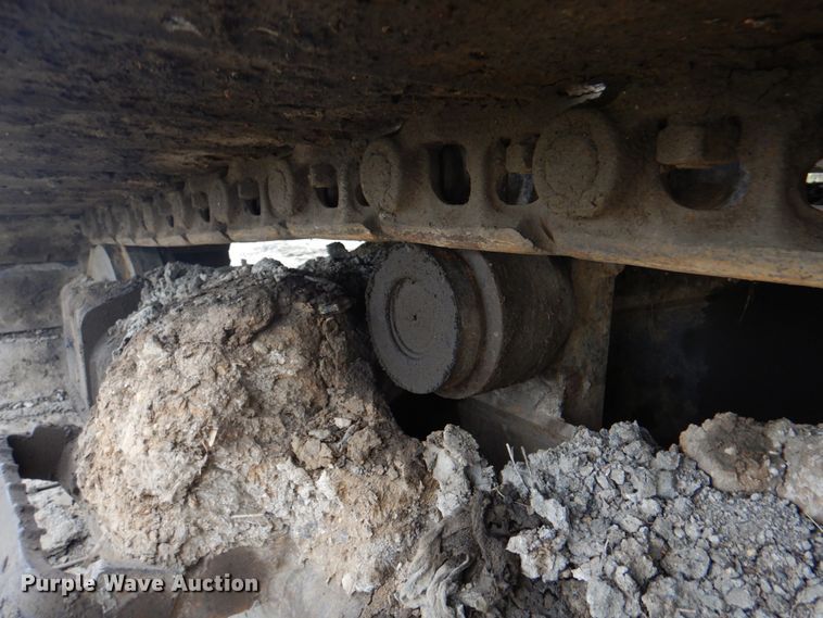 image for item IQ9249 2000 Kobelco SK210LC  excavator