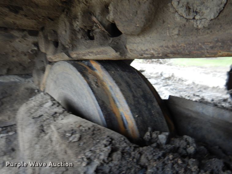 image for item IQ9249 2000 Kobelco SK210LC  excavator