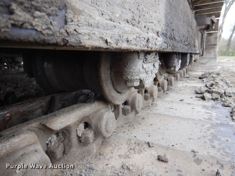 image for item IQ9249 2000 Kobelco SK210LC  excavator