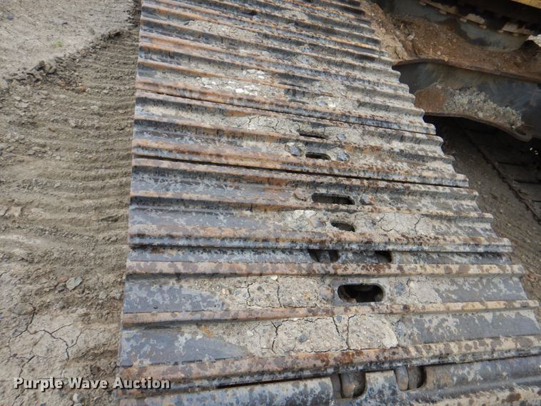 image for item IQ9249 2000 Kobelco SK210LC  excavator