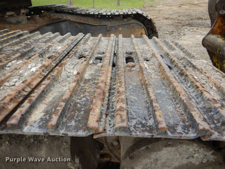 image for item IQ9249 2000 Kobelco SK210LC  excavator