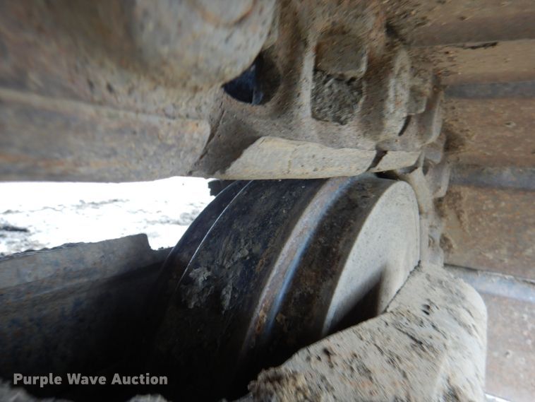 image for item IQ9249 2000 Kobelco SK210LC  excavator