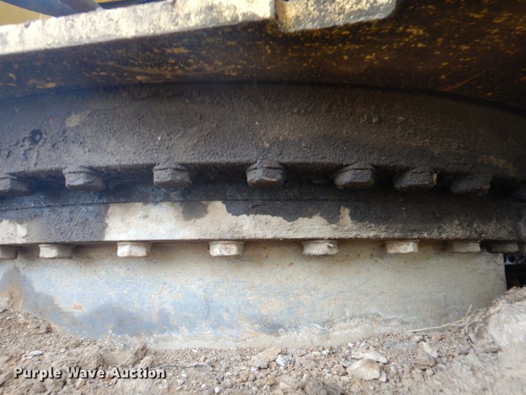 image for item IQ9249 2000 Kobelco SK210LC  excavator