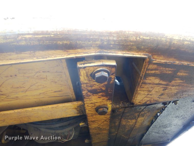 image for item IQ9249 2000 Kobelco SK210LC  excavator