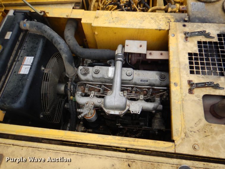 image for item IQ9249 2000 Kobelco SK210LC  excavator