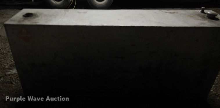 image for item IQ9252 Fuel tank