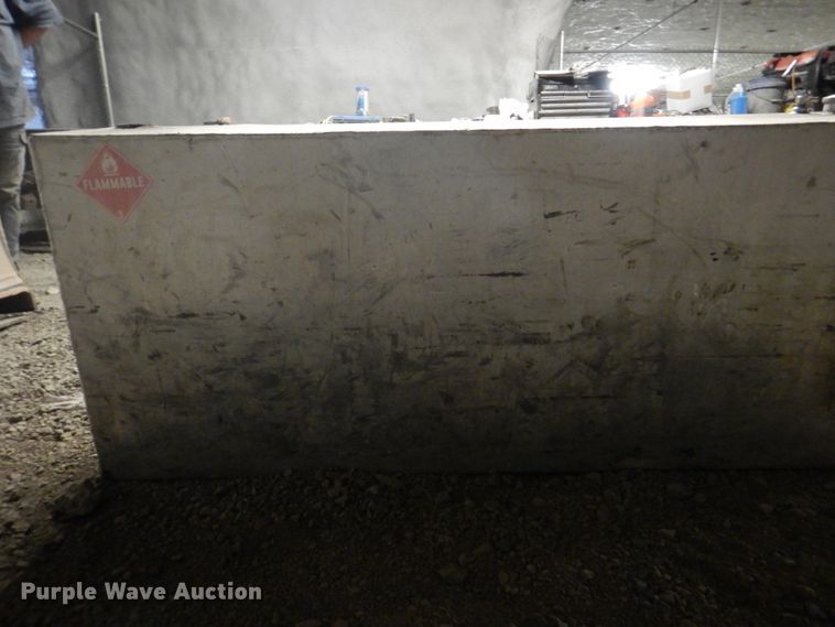 image for item IQ9252 Fuel tank