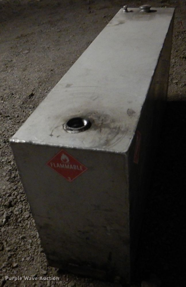 image for item IQ9252 Fuel tank