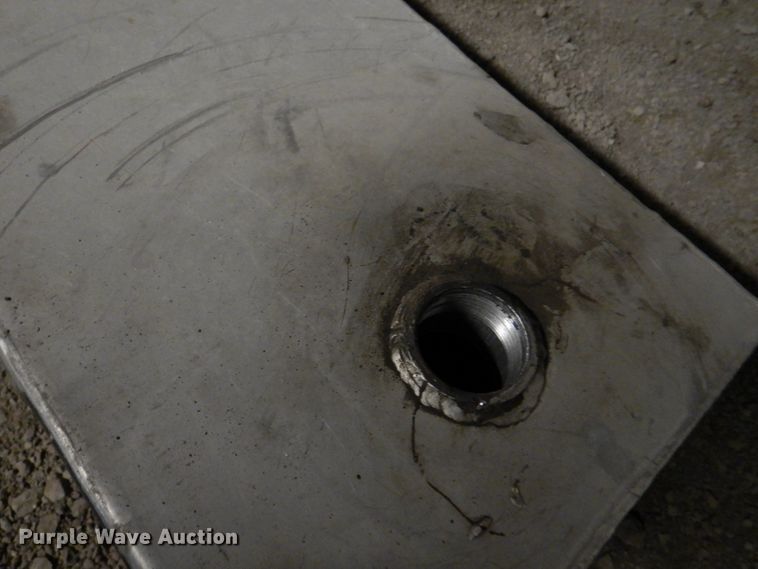 image for item IQ9252 Fuel tank