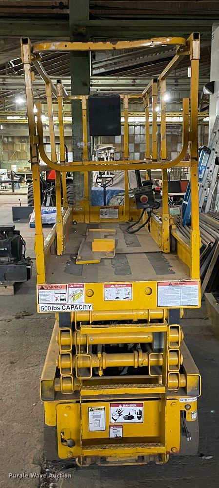 image for item IR9773 2007 Haulotte 2632E  scissor lift