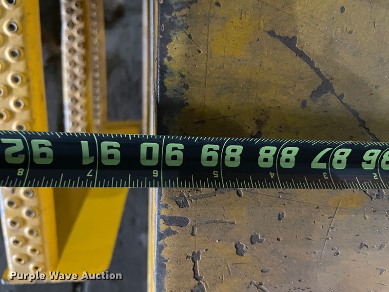 image for item IR9773 2007 Haulotte 2632E  scissor lift