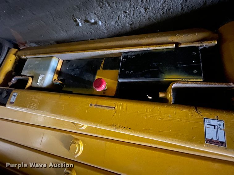 image for item IR9773 2007 Haulotte 2632E  scissor lift