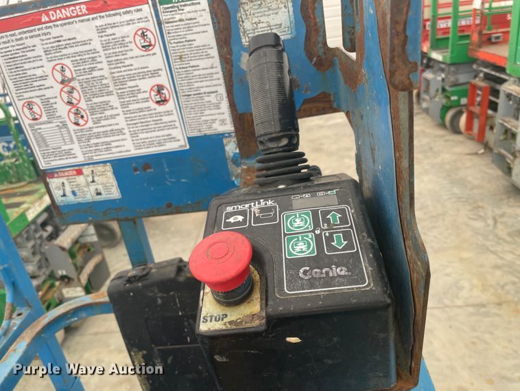 image for item IR9918 2013 Genie GS1930  scissor lift
