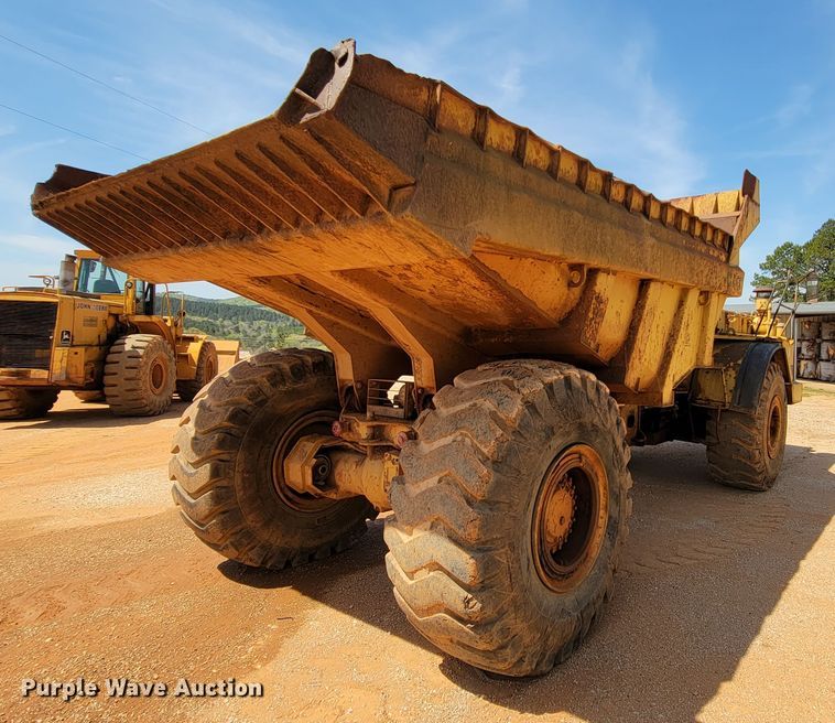 image for item IU9997 Caterpillar D25C  haul truck