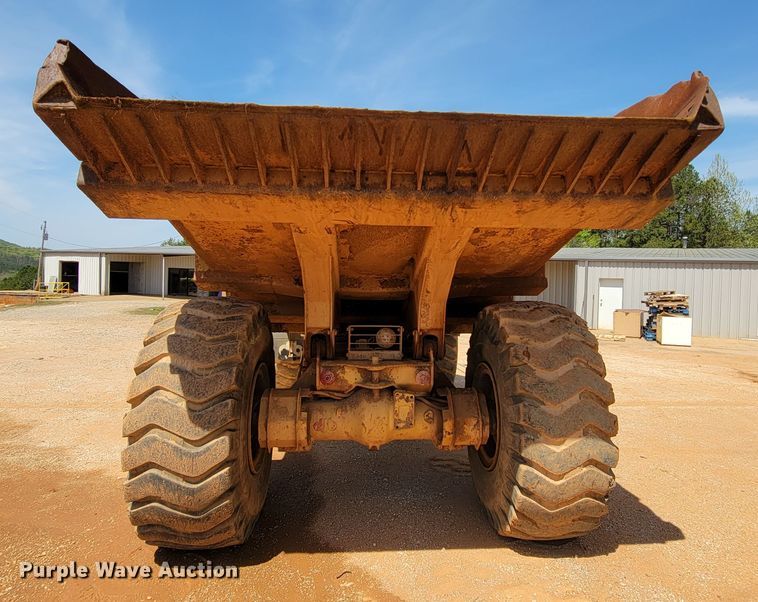 image for item IU9997 Caterpillar D25C  haul truck