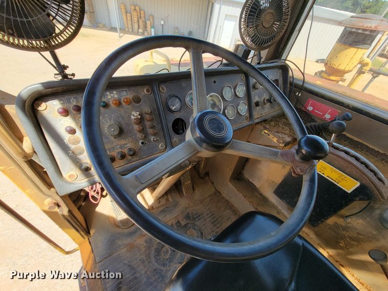 image for item IU9997 Caterpillar D25C  haul truck