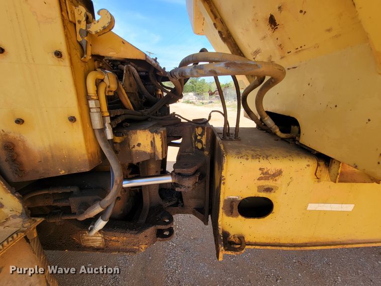 image for item IU9997 Caterpillar D25C  haul truck