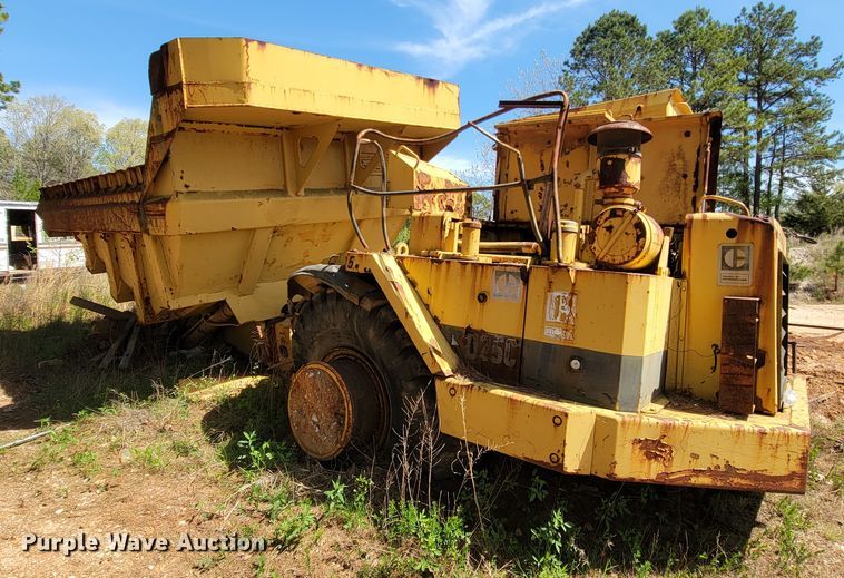 image for item IU9998 Caterpillar D25C  haul truck