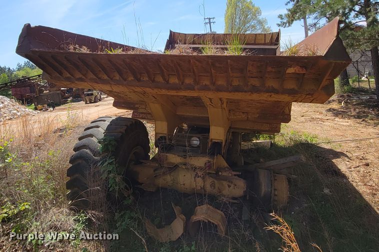 image for item IU9998 Caterpillar D25C  haul truck