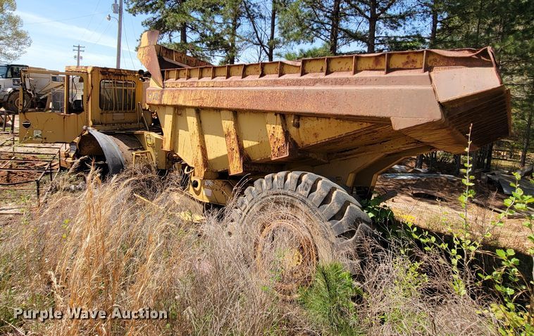 image for item IU9998 Caterpillar D25C  haul truck