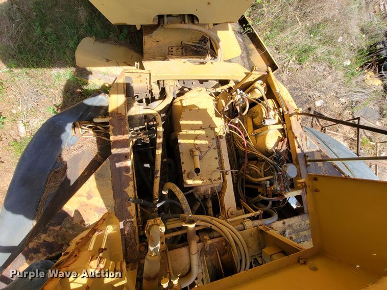 image for item IU9998 Caterpillar D25C  haul truck