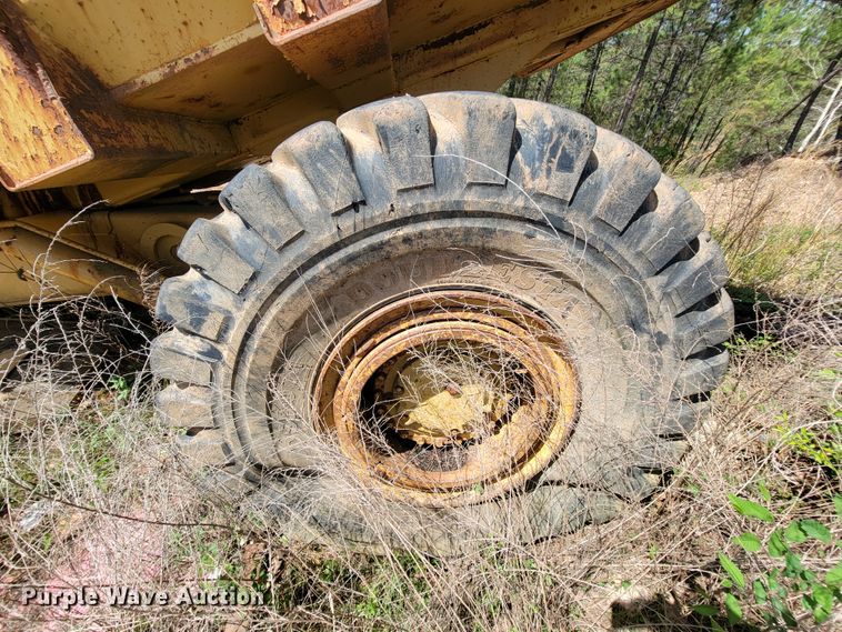 image for item IU9998 Caterpillar D25C  haul truck