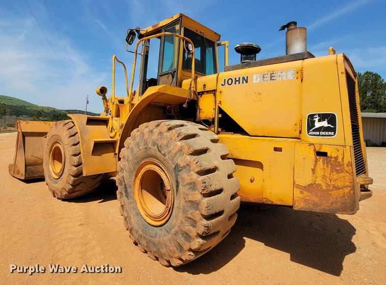 image for item IV9001 1988 John Deere 844  wheel loader