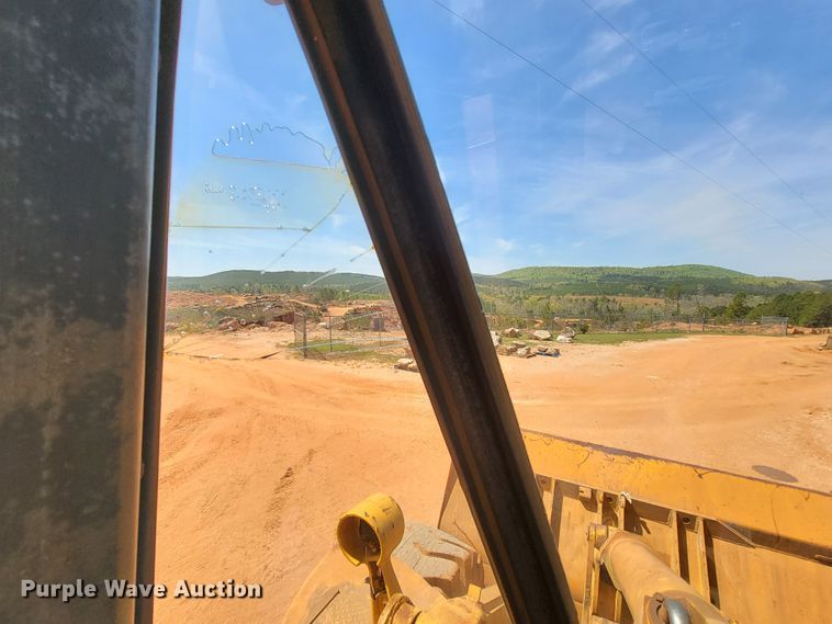 image for item IV9001 1988 John Deere 844  wheel loader