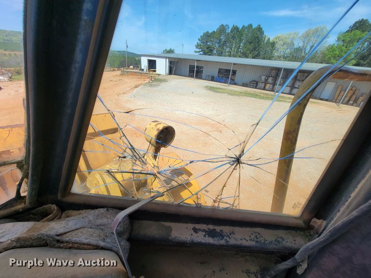 image for item IV9001 1988 John Deere 844  wheel loader