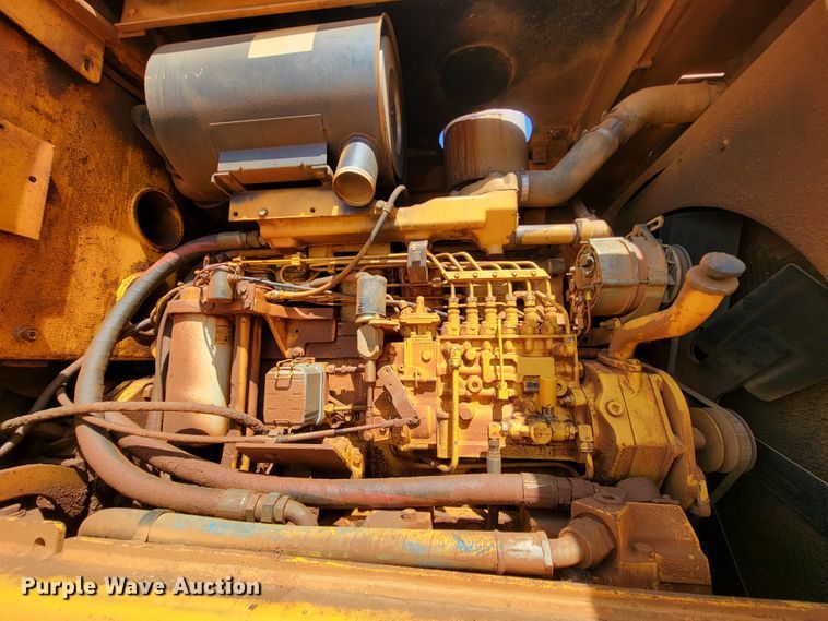 image for item IV9001 1988 John Deere 844  wheel loader