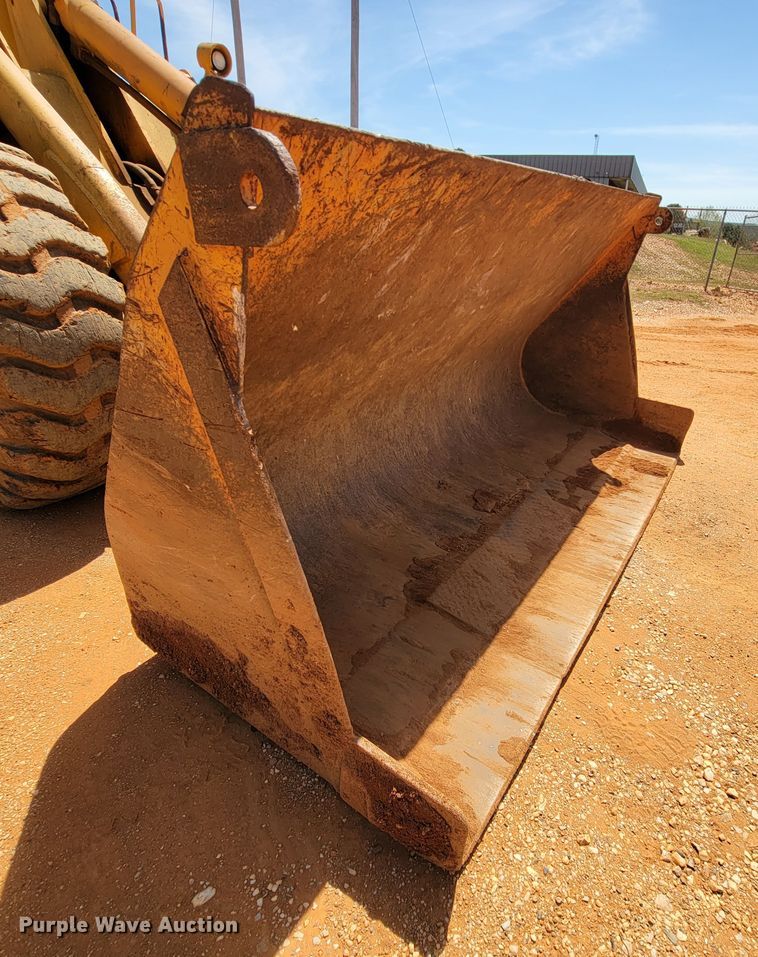 image for item IV9001 1988 John Deere 844  wheel loader