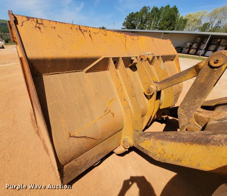 image for item IV9001 1988 John Deere 844  wheel loader