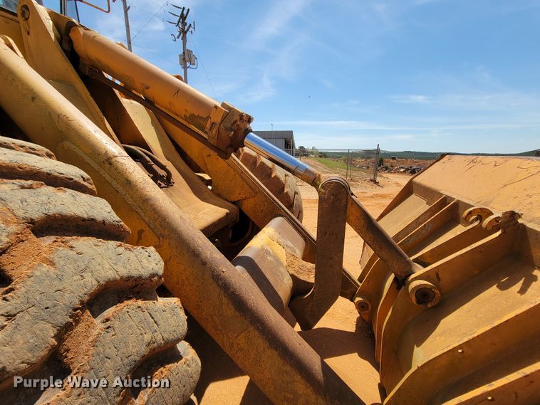 image for item IV9001 1988 John Deere 844  wheel loader