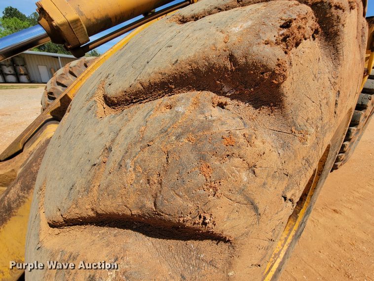 image for item IV9001 1988 John Deere 844  wheel loader