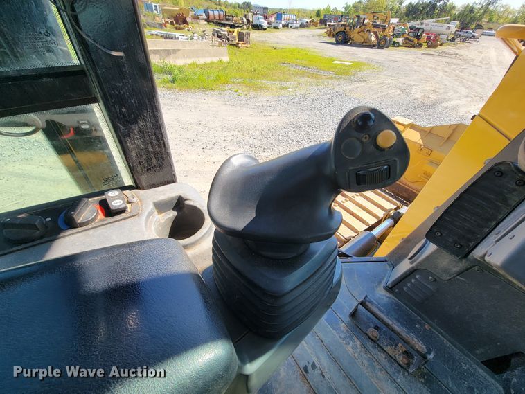 image for item IV9015 2015 Caterpillar D6K2 LGP  dozer