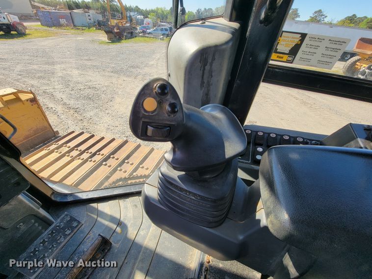 image for item IV9015 2015 Caterpillar D6K2 LGP  dozer