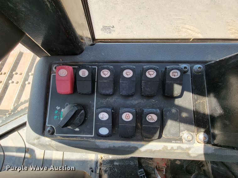 image for item IV9015 2015 Caterpillar D6K2 LGP  dozer