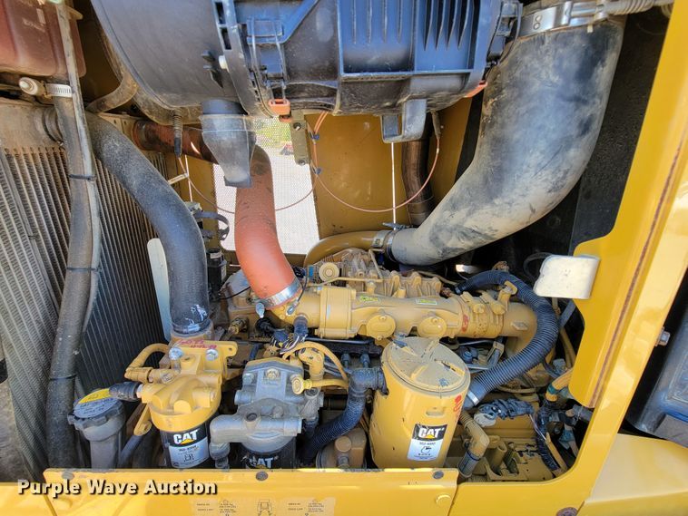 image for item IV9015 2015 Caterpillar D6K2 LGP  dozer