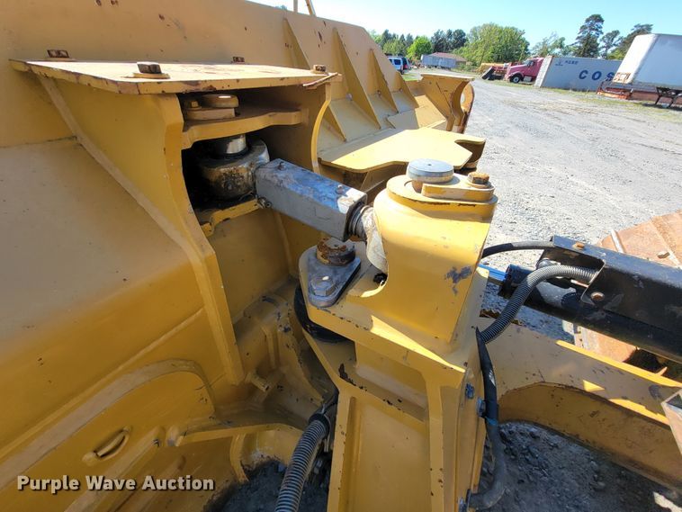 image for item IV9015 2015 Caterpillar D6K2 LGP  dozer