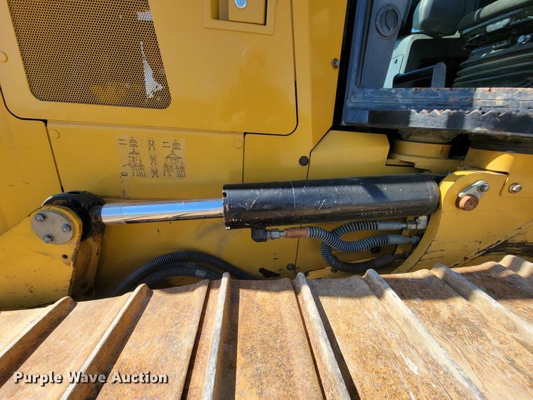 image for item IV9015 2015 Caterpillar D6K2 LGP  dozer