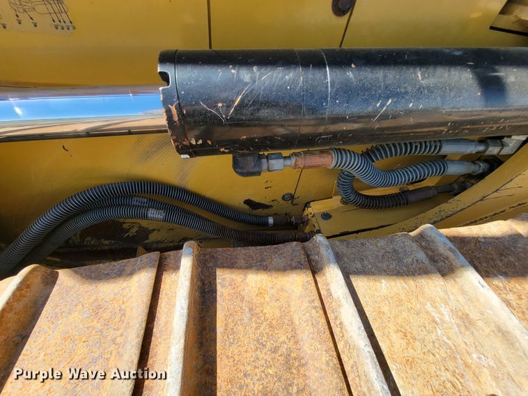 image for item IV9015 2015 Caterpillar D6K2 LGP  dozer